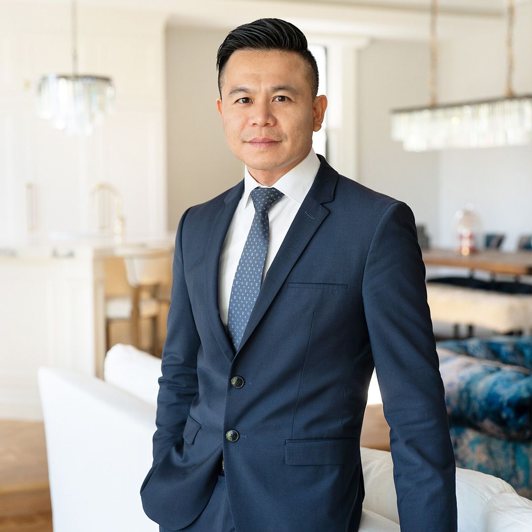 Carlos Ouyang